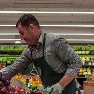 Woolworths Group to recruit 20,000 extra staff Woolworths Group to recruit 20,000 extra staff
